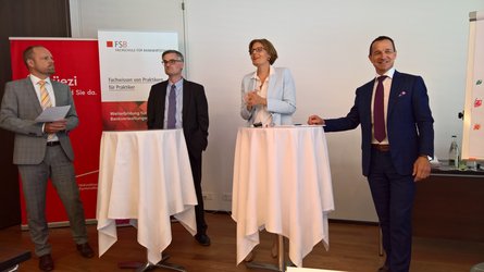 Paneldiskussion mit Dr. Patrick Winistörfer, Dr. Markus Staub, SBA, Daniela Stehli (Leitung), FSB, und Heinrich Leuthard, NKB